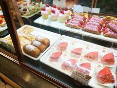 草莓恶魔奶油芝士堡-多乐之日(五道口店)