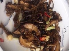 -北京烤鸭爱上川菜(中山路店)
