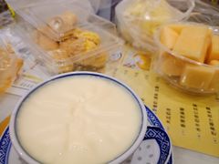 -广信牛奶甜品世家(台东店)
