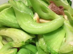 油渣拍蒜水东芥菜-五稻厨房粤西菜(新闻店)