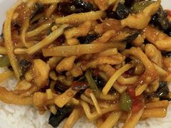 -西部马华清真兰州牛肉面·烧烤夜市(关东店)