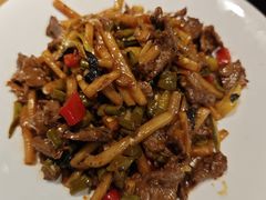 桂林酸笋紫苏炒牛腱-桂小厨广西菜(印象城店)
