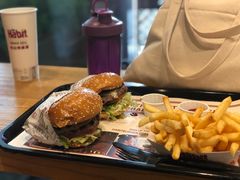 -The Habit Burger Grill 哈比特汉堡(爱琴海店)
