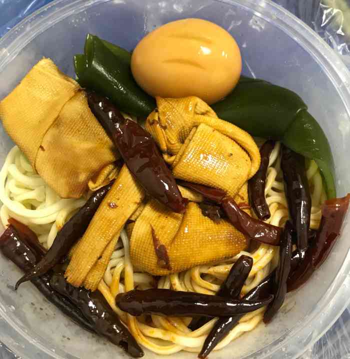 来一碗牛肉板面(百子湾店)-"点了他家的牛肉板面外卖,味道不错,稍微有