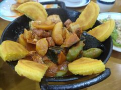 老厨东北一锅出-鹤乡东北菜(崮山路店)