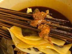 -拈签一笑黄牛肉辣卤串串