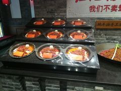 -红九格老火锅(三峡广场店)
