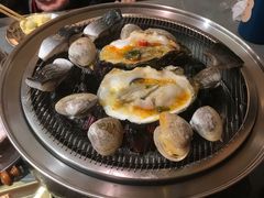 -围炉肉舍•炭烤活鳗•丹东海鲜烤肉(步行街店)