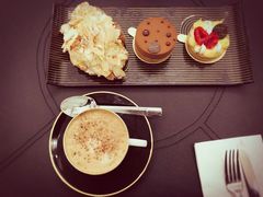 -Salon de The de Joel Robuchon(外滩18号店)