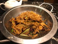 -鑫小城故事·砂锅·排骨藕汤(兴业路店)