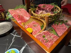 -山川小町·极番烧肉(新地假日广场店)