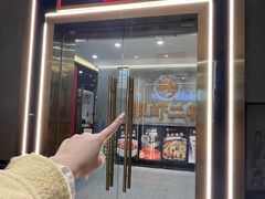 -靓虾二哥长沙地标小龙虾(五一广场店)