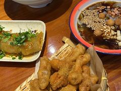 -爆炸头阿姨小四川正宗川味小吃(无任何分店)
