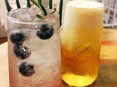黑加仑泡泡苏打-柯斗斗主题餐厅·狗咖·围炉煮茶·茶饮(国瑞升平里店)