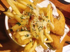 -玛格萝妮比萨屋(陆家浜路店)