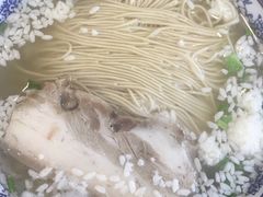 枫镇大肉面-裕兴记·三虾面(西北街总店)
