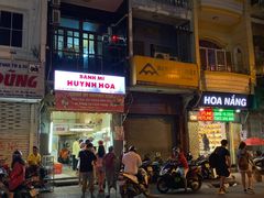 -Bánh Mì Huynh Hoa