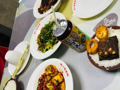 -独一佳老胡湘菜馆(矿山路店)