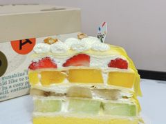 应季白巧水果千层-PAOPAO Bakery&Café(港汇店)