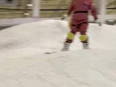 -乔波室内滑雪场