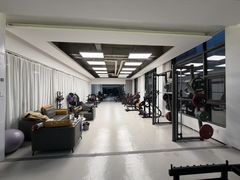 -岩顶健身(玄武店)