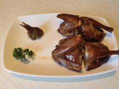 脆皮烧乳鸽-御宝轩(益丰·外滩源店)