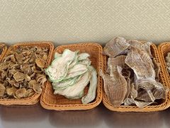 蘑菇-农家院铁锅炖(西韩路店)