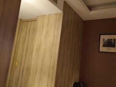 -西安大雁塔科技大学地铁站亚朵酒店