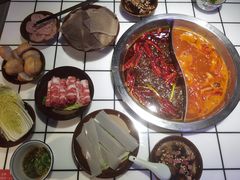 -巴隆门重庆老火锅(太湖路店)
