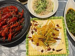 -肥肥虾庄·金牌油焖大虾(杨园滨江时代walk店)