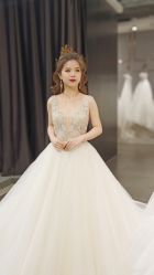 -艾米丽婚纱礼服