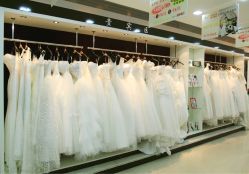 -巴黎时尚婚纱摄影(南汇店)