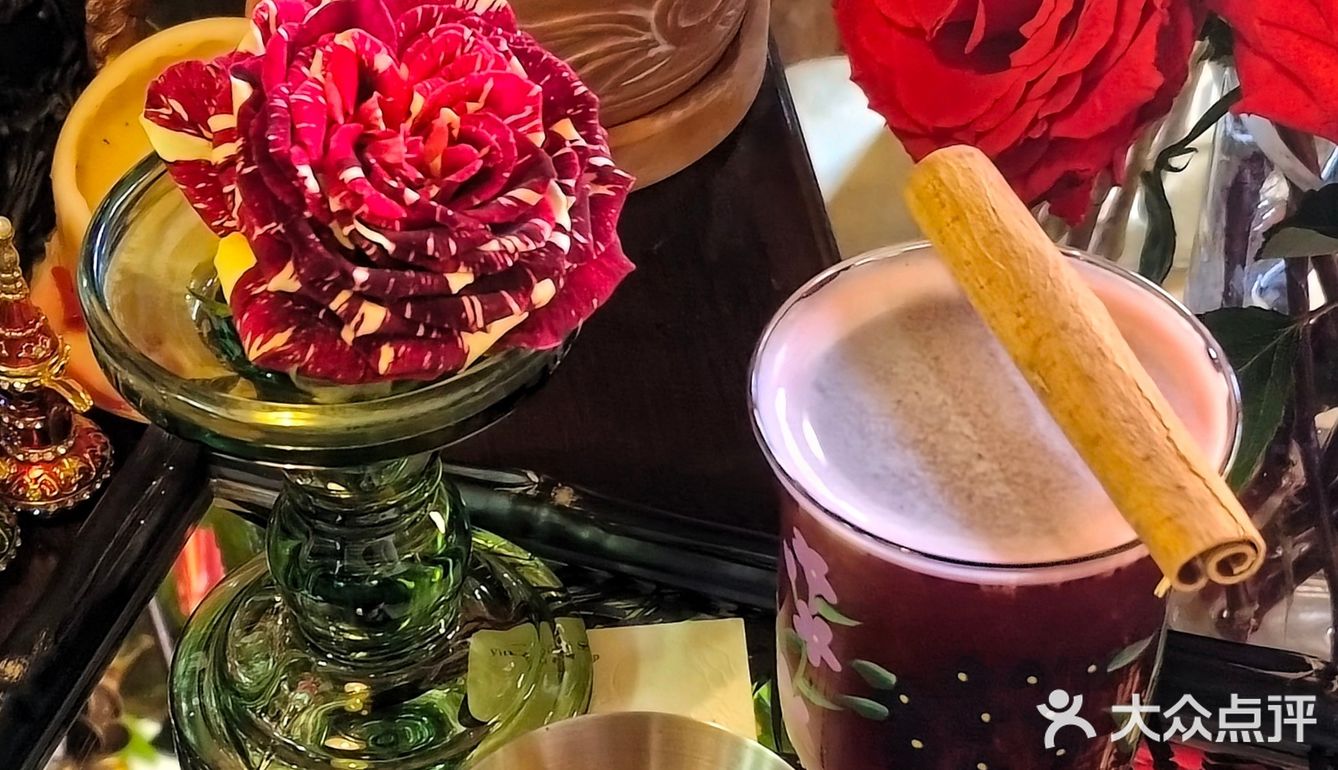 属于胡同的浪漫🌹复古又治愈的咖啡新店