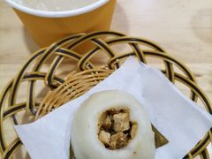 -溪岸路花鸟市场