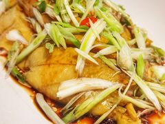 特色三葱竹香鸡-吴记百家·私房菜·家宴(润园店)