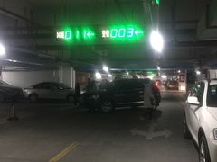 -万象城-停车场