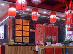 -鲁员外地锅鸡地锅鱼(龙湖江东天街店)