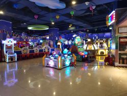 -多奇妙乐园·淘气堡·电玩·抓娃娃(海口吾悦店)