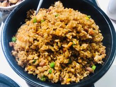 石锅腊肉炒饭-京味斋·北京烤鸭(华威桥北工大店)
