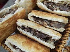 -李春秋驴肉火烧总店