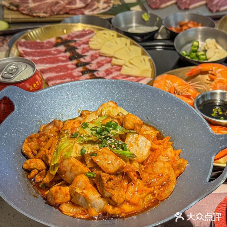 啊啊啊南宁的！！蚂蚁洞烤肉！！好像在韩国🇰🇷