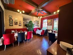 -塞纳河法国餐厅(意式风情街店)