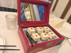 -品海楼·大连海胆锅贴馆(东港店)