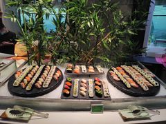 -亚洲国际大酒店·云顶阁旋转自助餐厅
