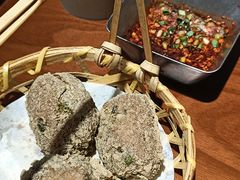 -包整·丝娃娃(一览甲秀楼风景店)