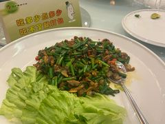 韭菜花咸肉生菜包-源牌酒店·家常六安菜