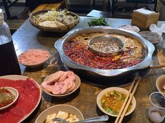 -渝嘴小老弟老火锅(华新村店)