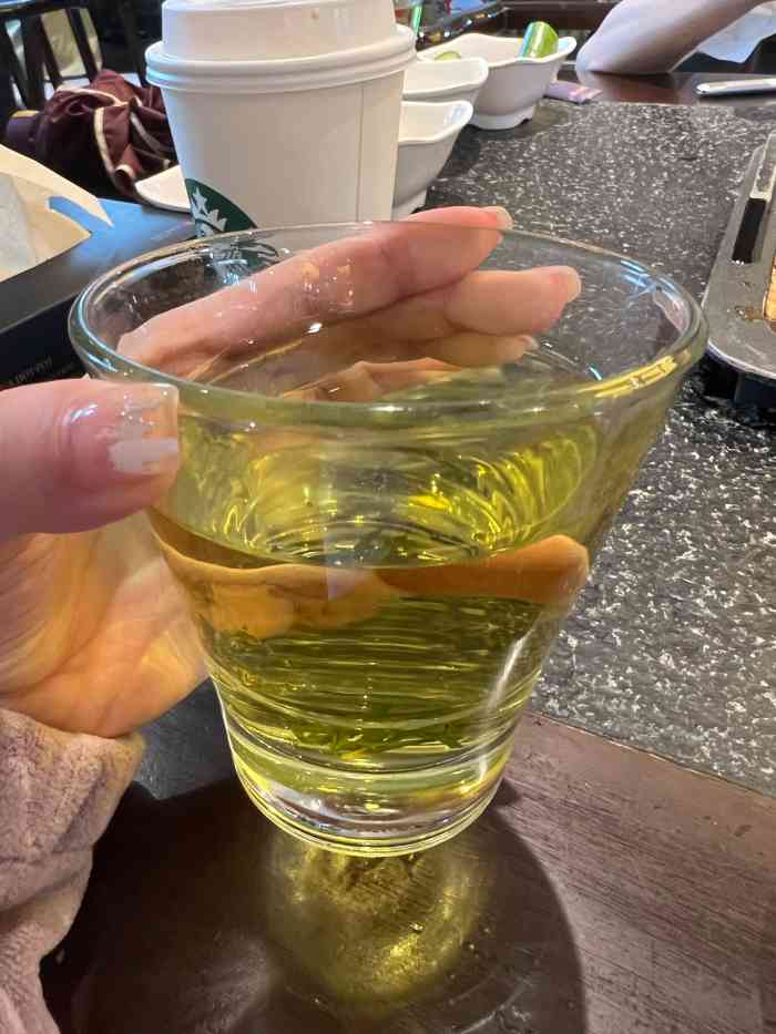 王启华火锅(高新店)-"[薄荷]环境:老店了,在咖啡街区,位置方.