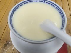 -周大娘牛乳(旧寨古村总店)