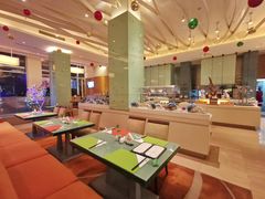 -上海浦东假日酒店